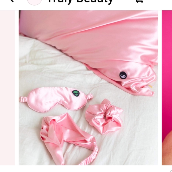 New Truly Beauty Sleep Set - Picture 3 of 4